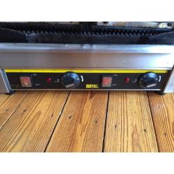 COMMERCIAL BUFFALO PANINI MAKER