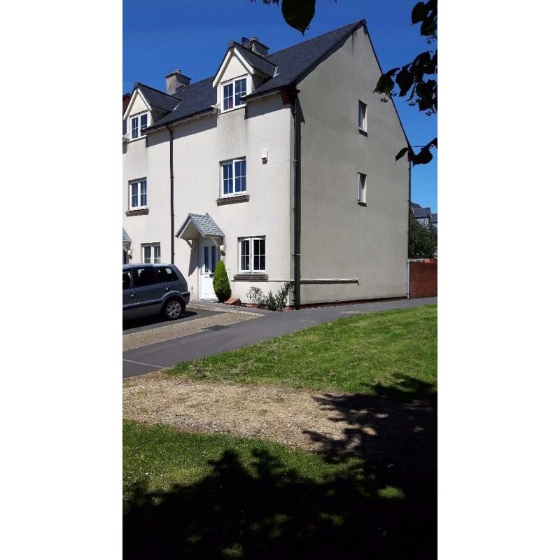 4 bed town house