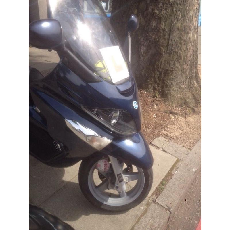 Piaggio xevo 125 2012 5800 miles full service history