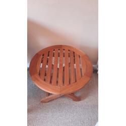 solid wood foldable small coffee/side table