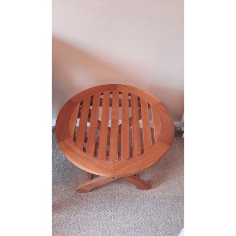 solid wood foldable small coffee/side table