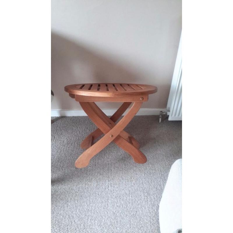solid wood foldable small coffee/side table