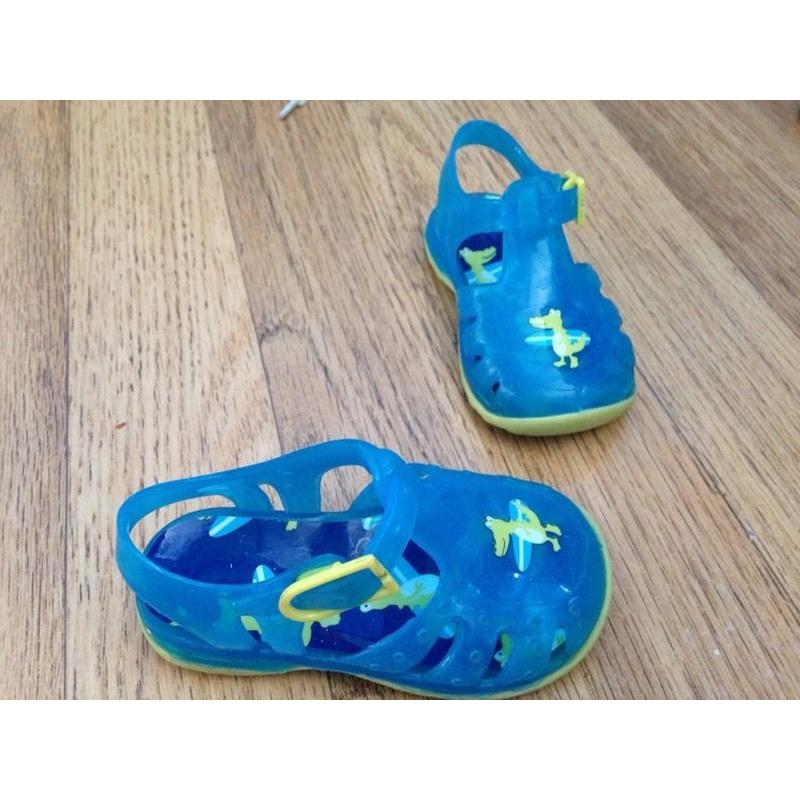 UK size 3 infant jelly sandals