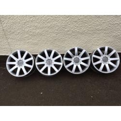X4 Audi 18" Alloy wheels