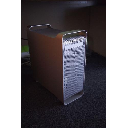 Apple PowerMac, Display & RAID drive fully loaded
