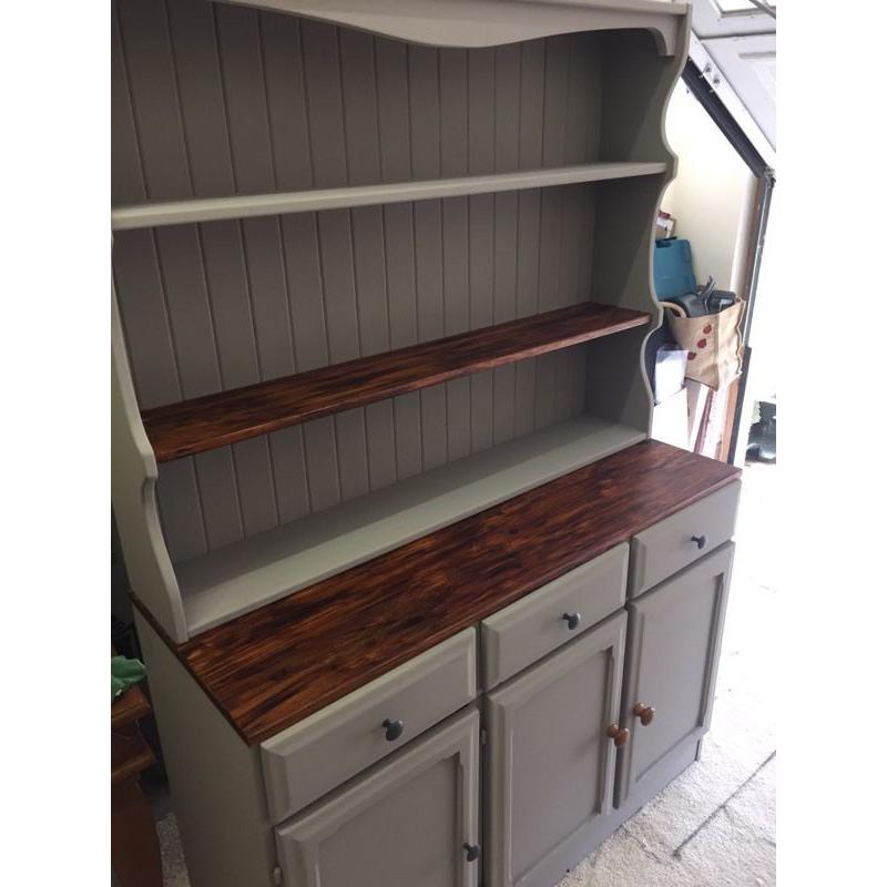 Welsh Dresser (Ducal country style)