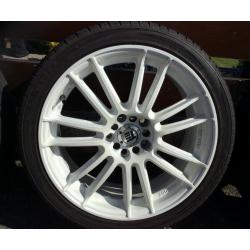 18" inovit white alloys multi fit(subaru/honda etc)