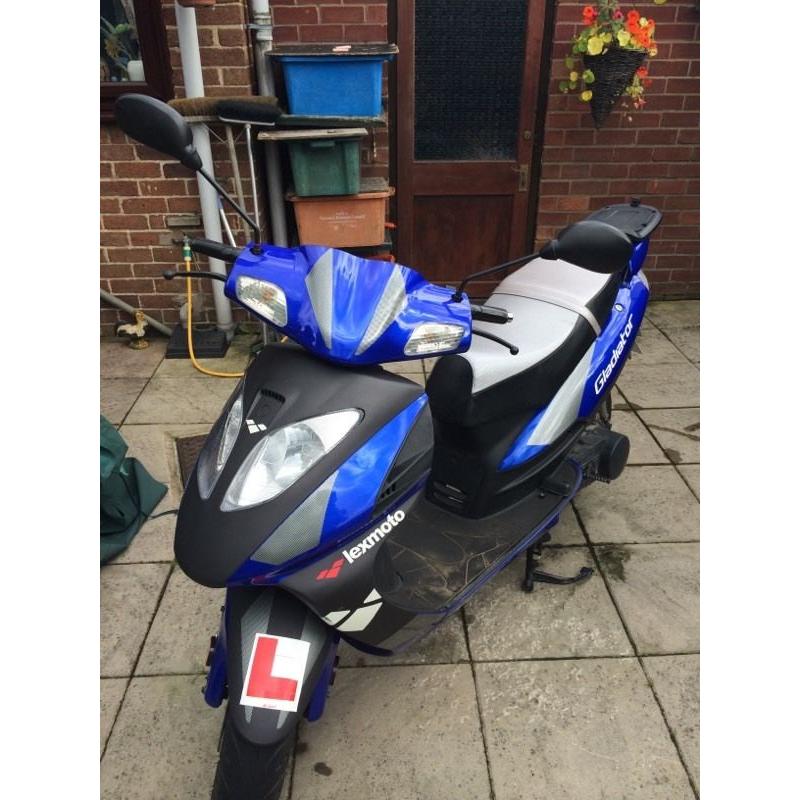 Lexmoto Gladiator 125cc Scooter