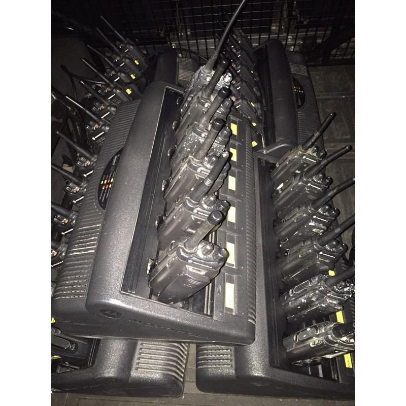 6 x Motorola GP340 UHF plus Charger ( 40 radios available )