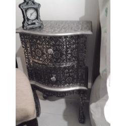 beautiful pair of side tables/bedsides