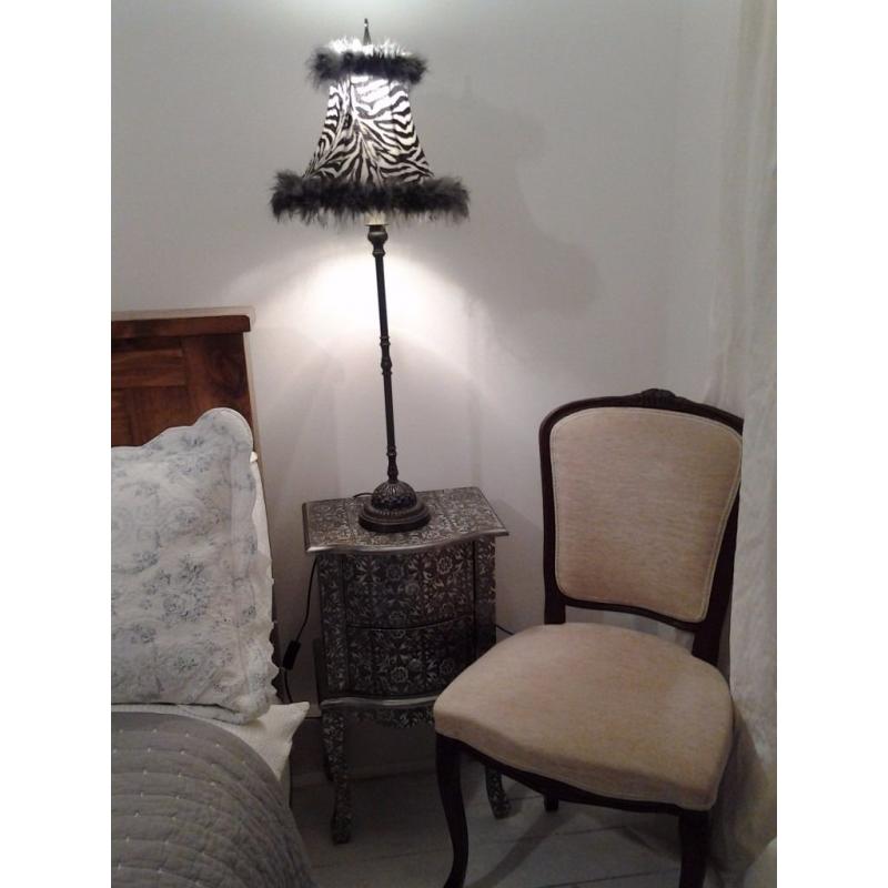 beautiful pair of side tables/bedsides