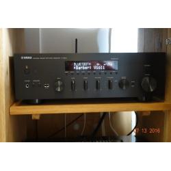 Yamaha R-N602 Network Receiver
