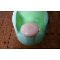 Bumbo type seat