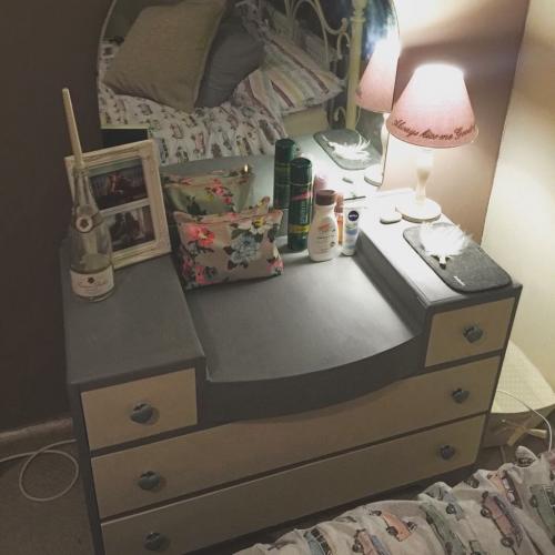 Shabby chic dressing table