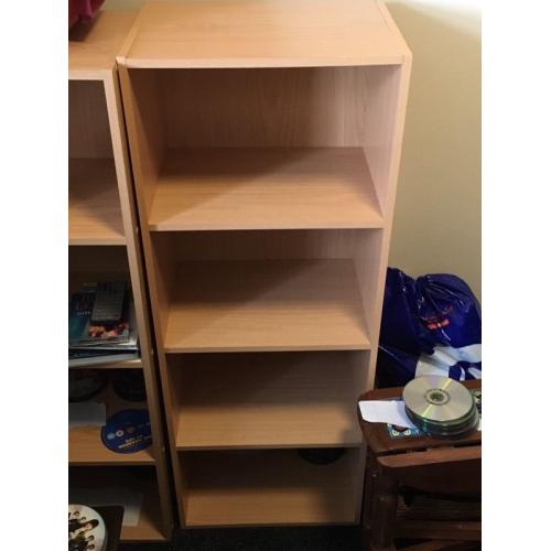 4-shelf shelving unit (x2)