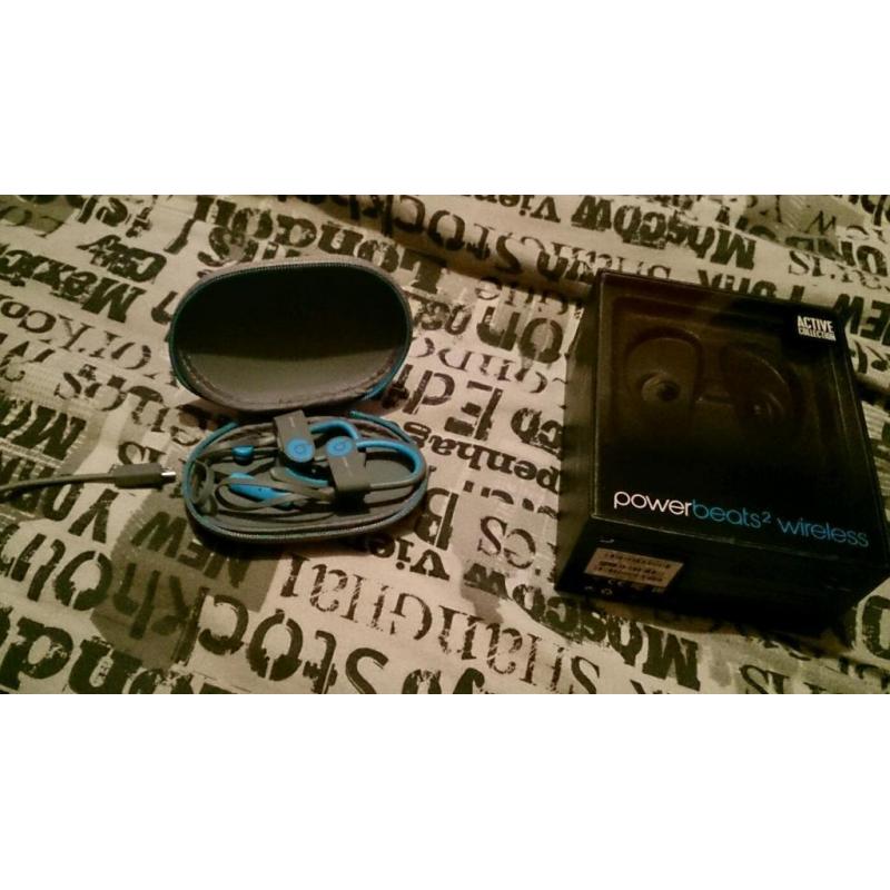 Powerbeats 2 wireless earphones