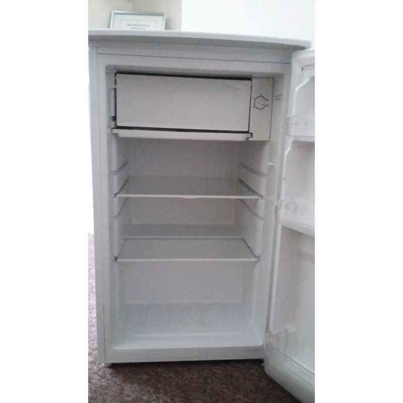 BUSH UNDER COUNTER FRIDGE Model no. BUCR5085W