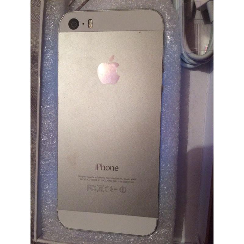 iPhone 5s 16gb White & Silver EE/Orange Sim Locked