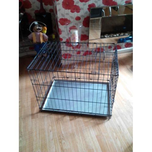 like new meduim sized dog cage