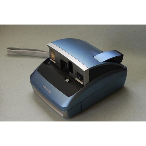 polaroid one 600 instant film camera with 2 packs of film
