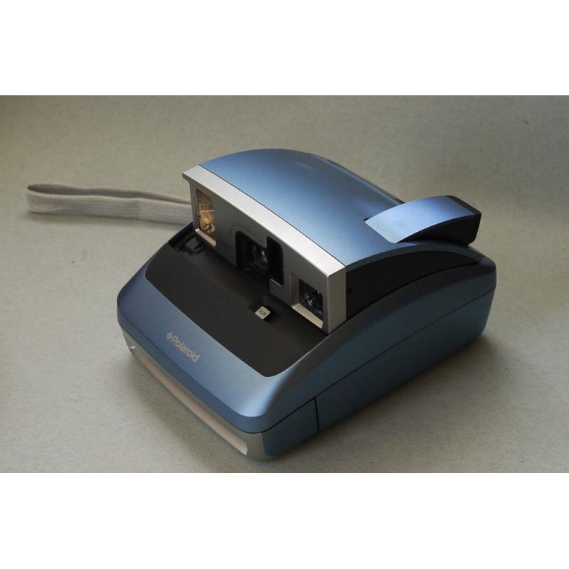 polaroid one 600 instant film camera with 2 packs of film