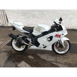 Suzuki GSXR 750 - Great condition, low mileage, with extras