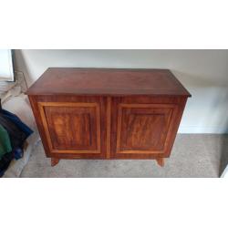 Solid wood storage chest