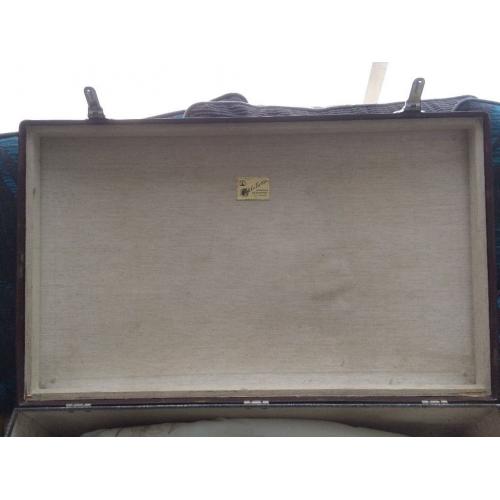 Vintage Globetrotter large brown suitcase Globe-trotter, most famous suitcase in the world, England