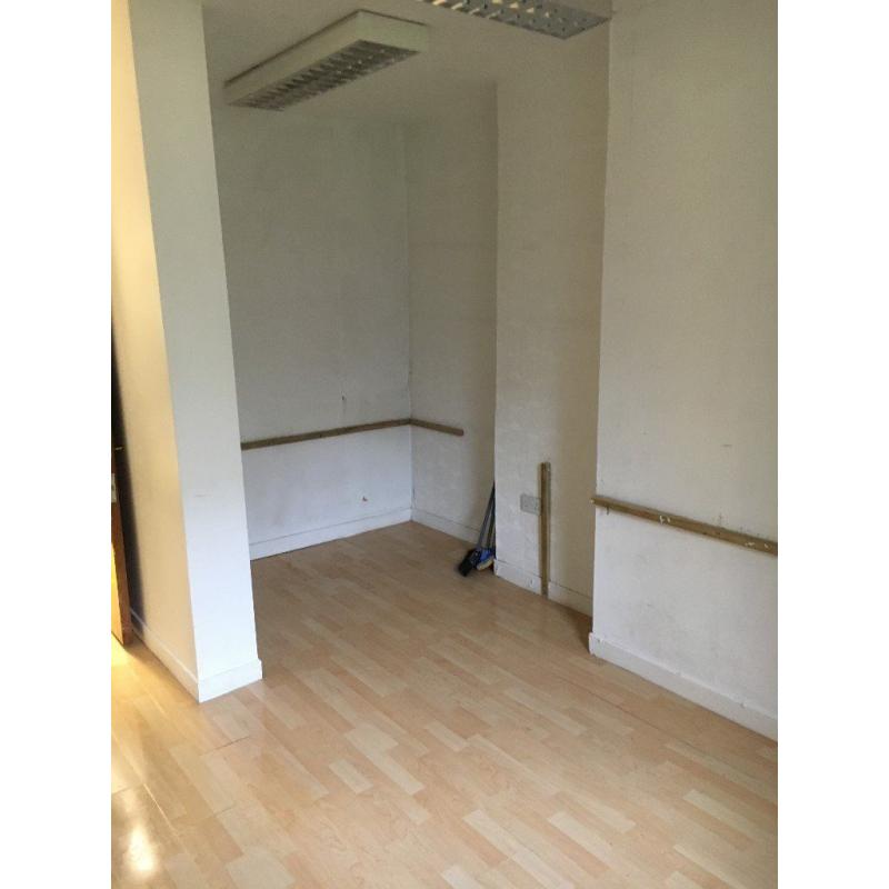 SHOP FOR RENTAL IN SOUTHSIDE- 48-50 Albert Road (NO DEPOSIT)