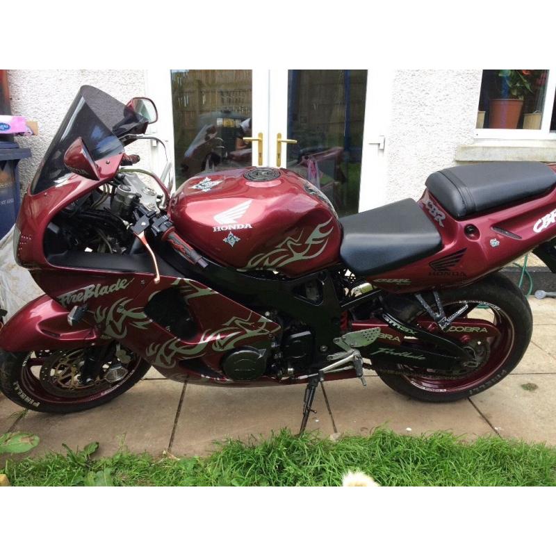 Honda cbr 900rr