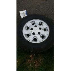 Suzuki vitara alloys and tyres 15s in good condition