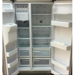 Samsung american-style frost free fridge freezer