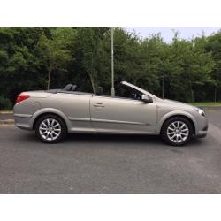 Vauxhall Astra Twin Top convertible