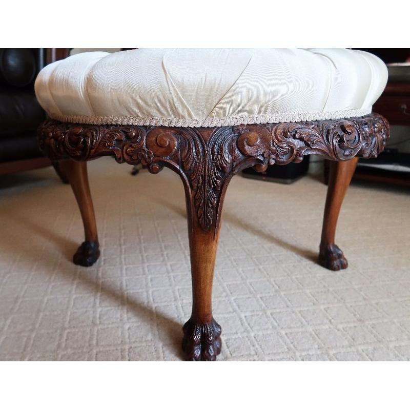 Dressing stool