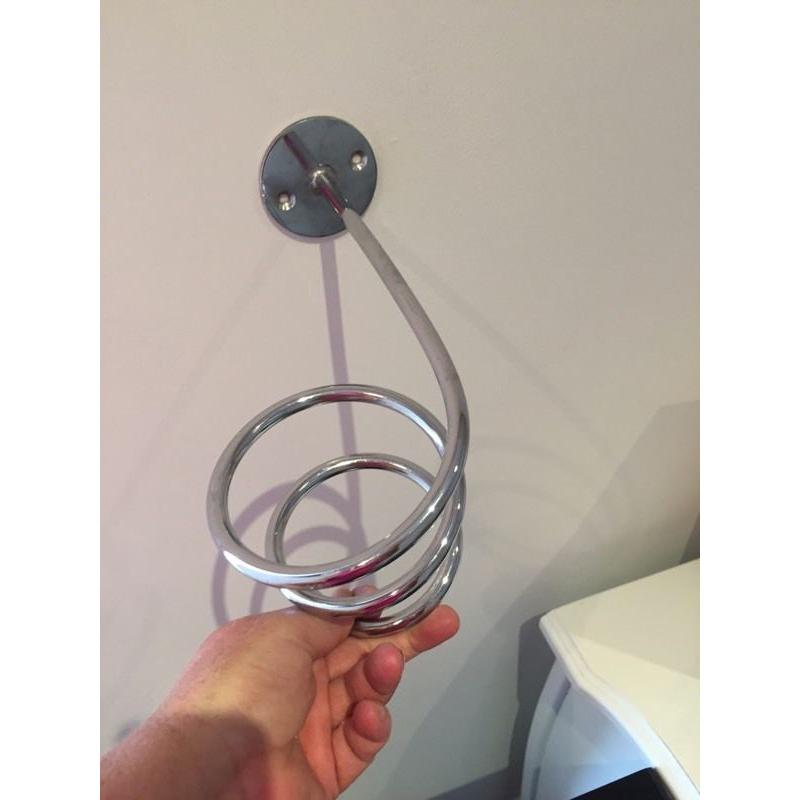Wall mount for hairdryer