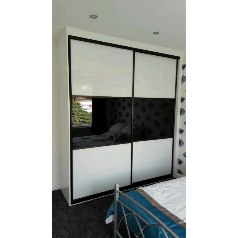 Made to measure sliding wardrobes