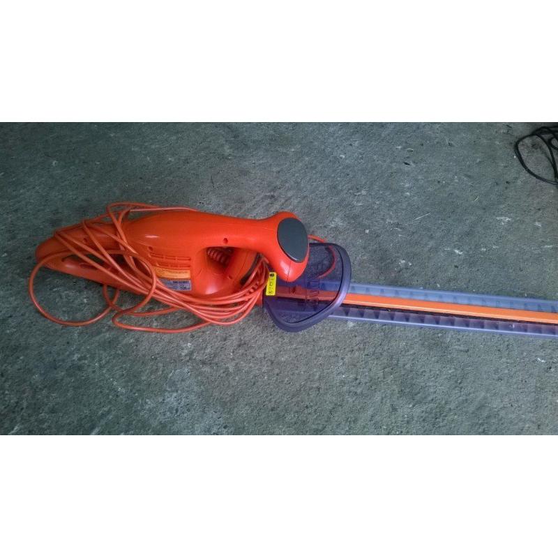 electric hedgestrimmer
