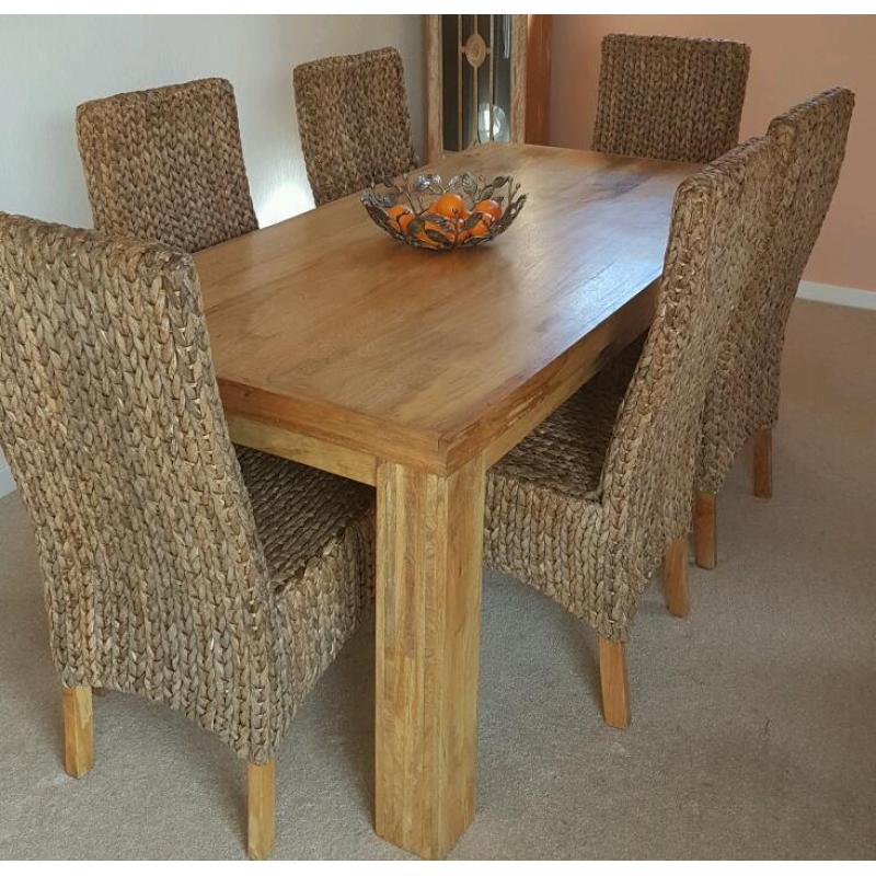 Solid oak dining table with 6 chairs