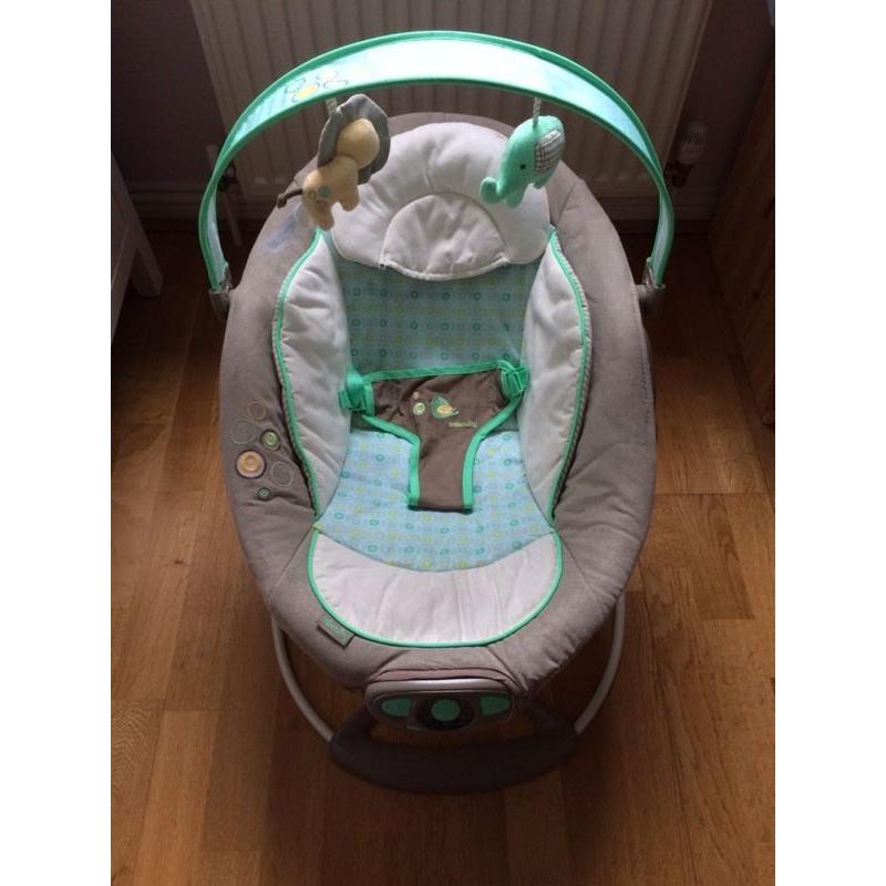 Electronic baby bouncer