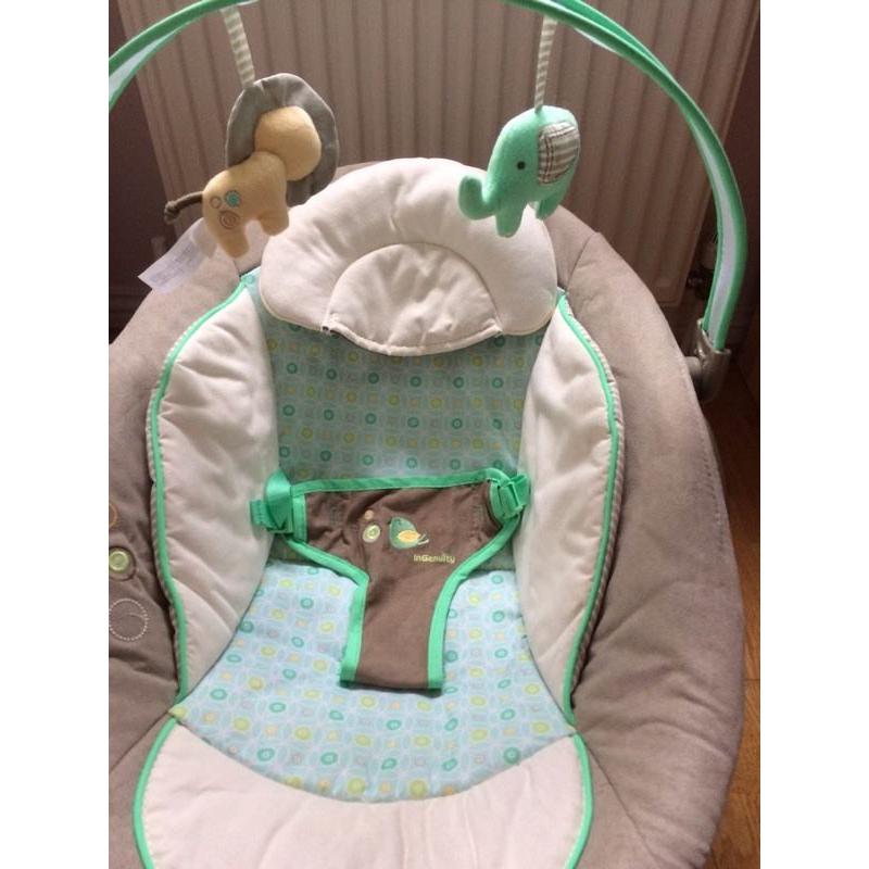 Electronic baby bouncer