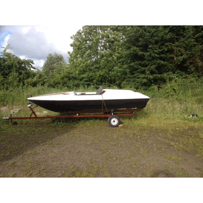 18 ft speed boat and trailer