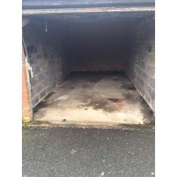 LOCK UP GARAGE TO LET IN STAFFORDSHIRE