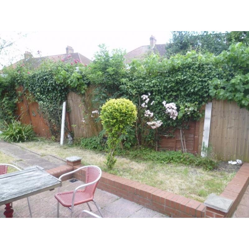 Single Room in a large House with Garden