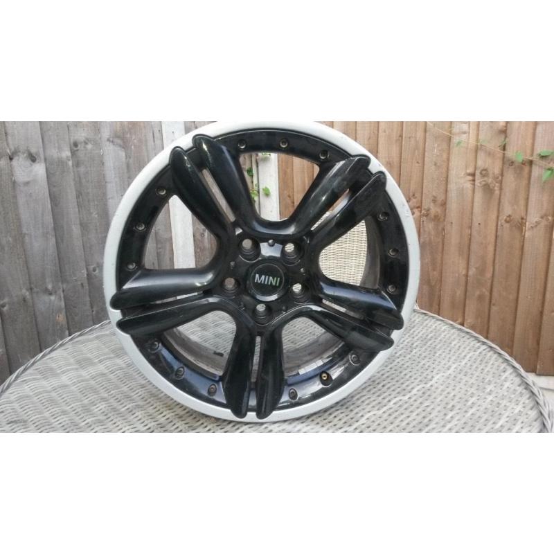 4 x Genuine Mini Countryman alloy wheels. 18.5 star double spoke. Alloy wheels.Like new