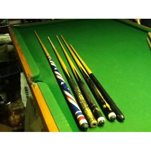 Three quarter size snooker table