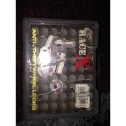 Vauxhall locking wheel nut set