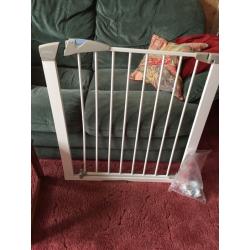Lindam safety gate stair gate