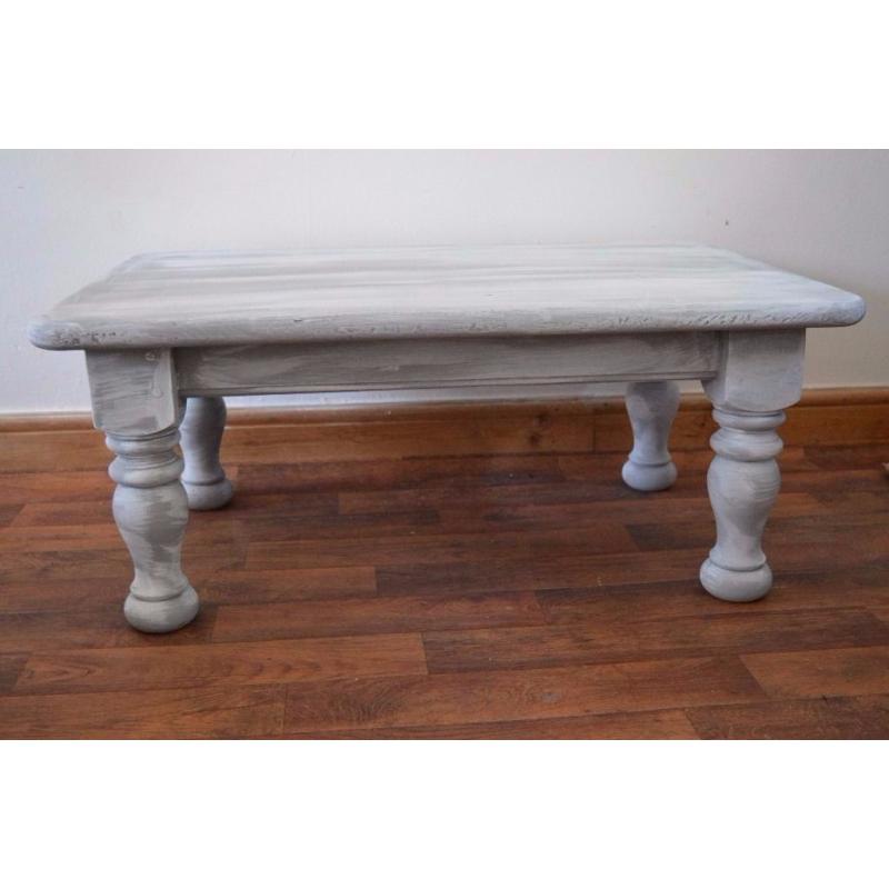Chunky Pine Coffee Table Grey & White Wash with Decorative Owls