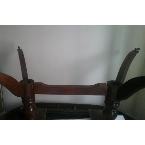 Dining tale and six chairs (2 are carvers)