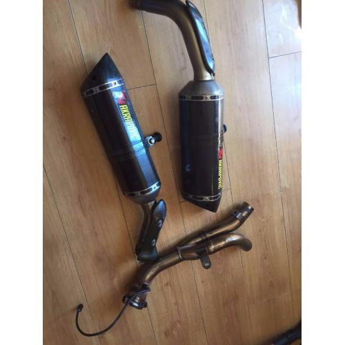 Yamaha R1 Big Bang Exhaust Akrapovic